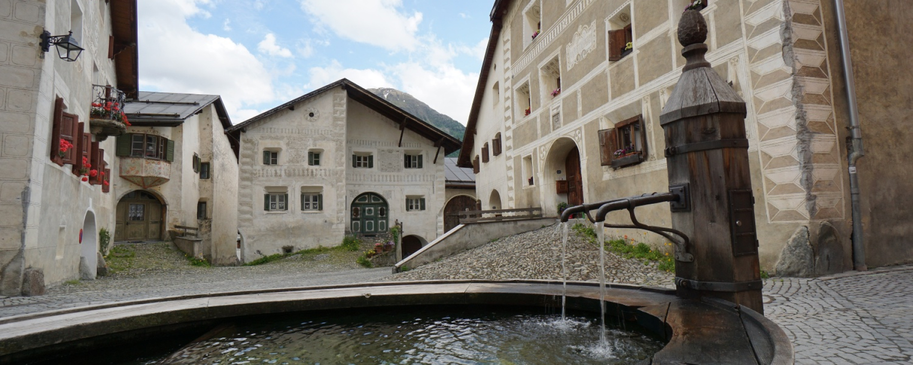 Guarda mit dem Schellen-Ursli-Haus
