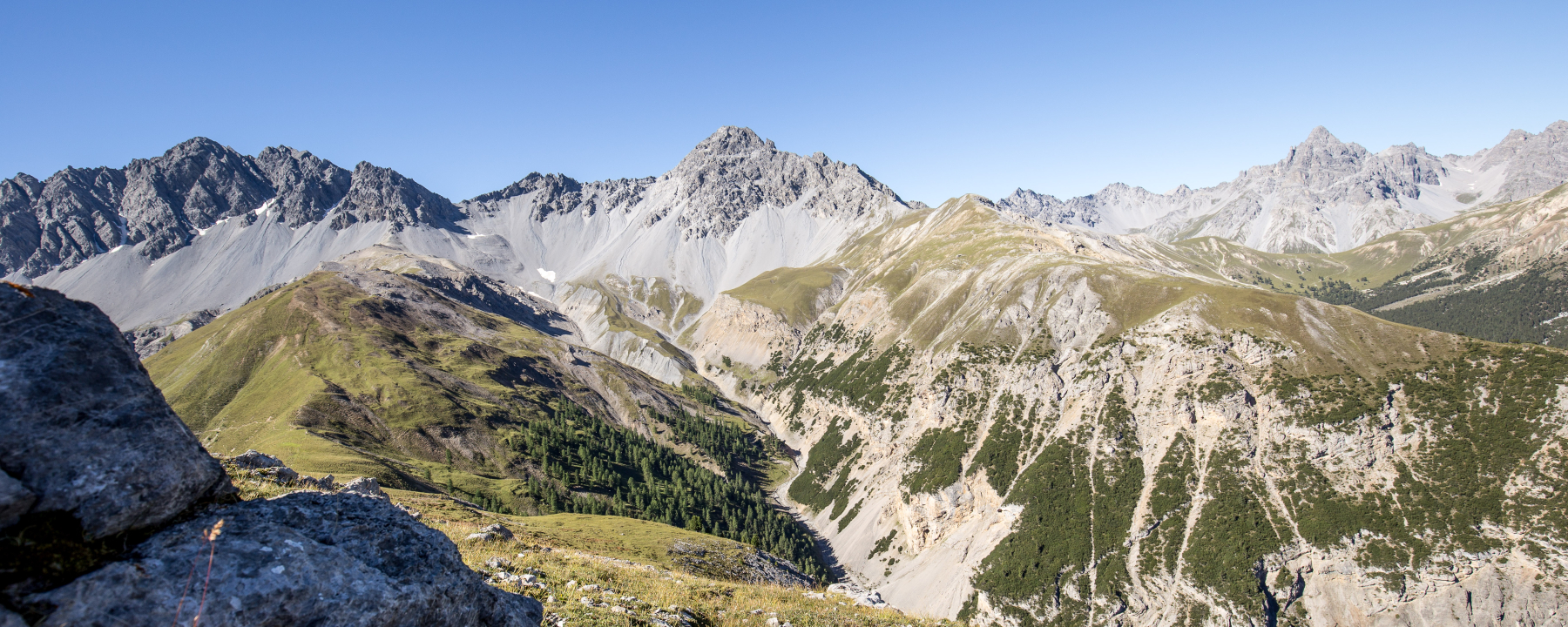 Aussicht vom Mot Tavrü.
