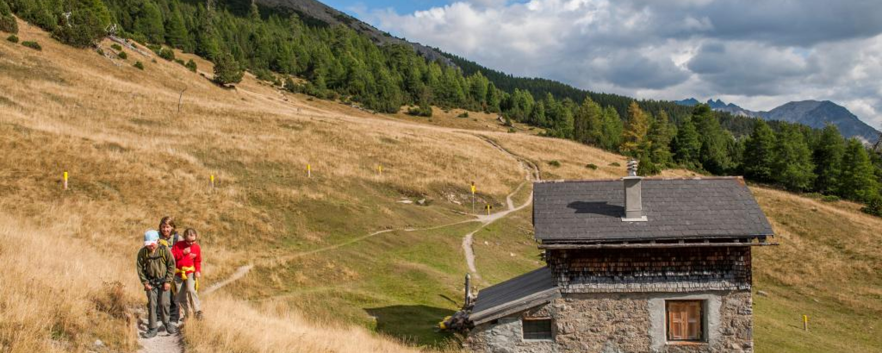 Die Hütte auf Alp la Schera dient den Parkwächtern als Unterkunft.