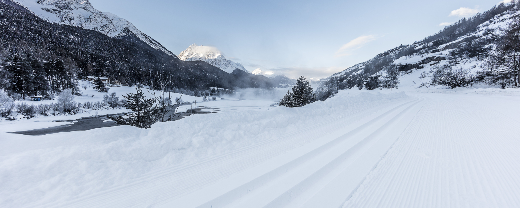 Langlaufen auf der Loipe Scuol-Martina.