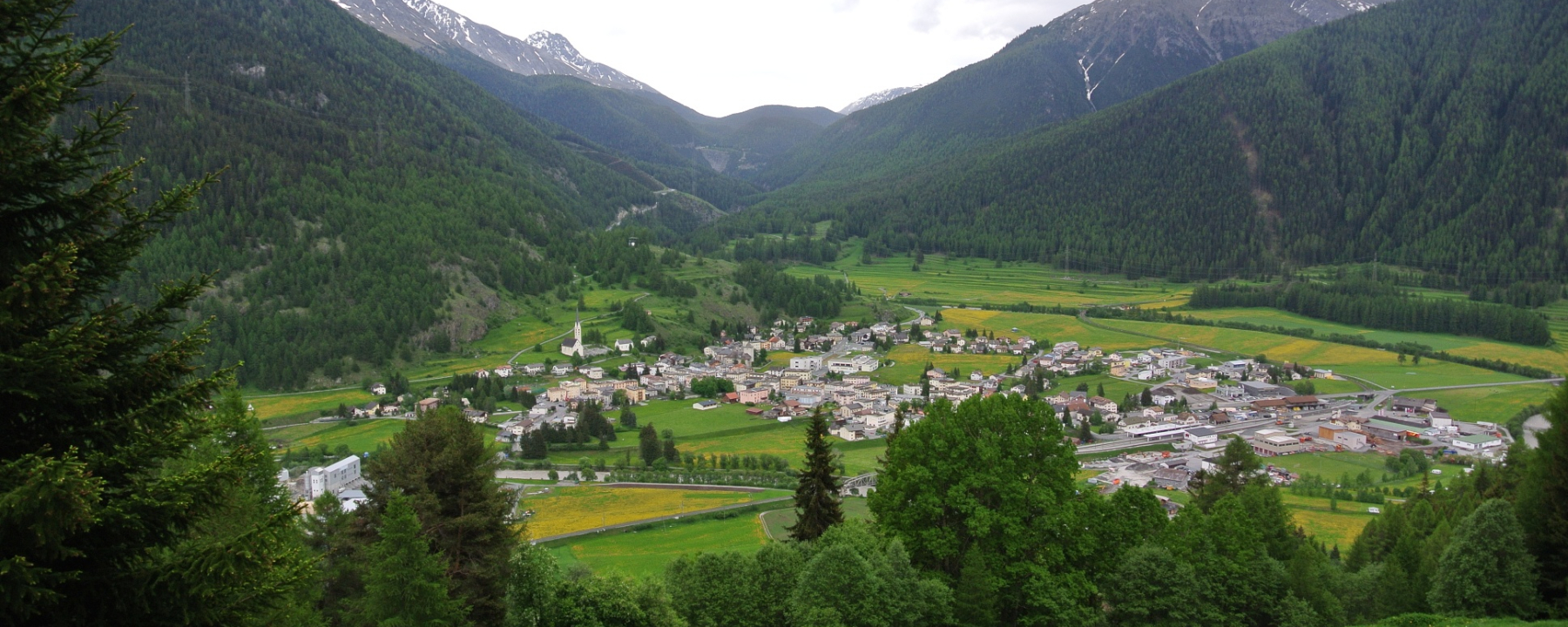 Blick Piz d'Urezza Richtung Zernez und Ofenpass