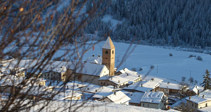 Das Unterengadiner Dorf Ramosch.