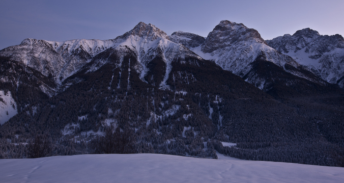 Aussicht über das Tal auf die Unterengadiner Dolomiten Aussicht über das Tal auf die Unterengadiner Dolomiten