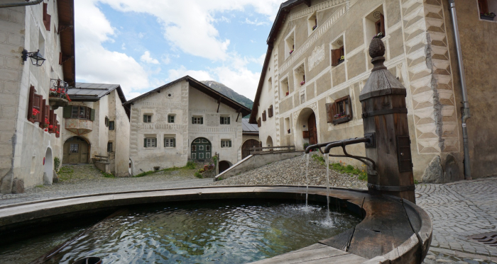 Guarda mit dem Schellen-Ursli-Haus