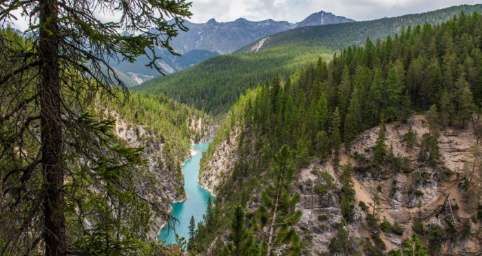 Das Ausgleichsbecken Ova Spin erinnert an einen Fiord.