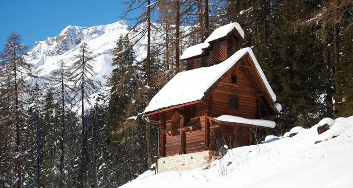 Kapelle Mengelberg an einem sonnigen Wintertag
