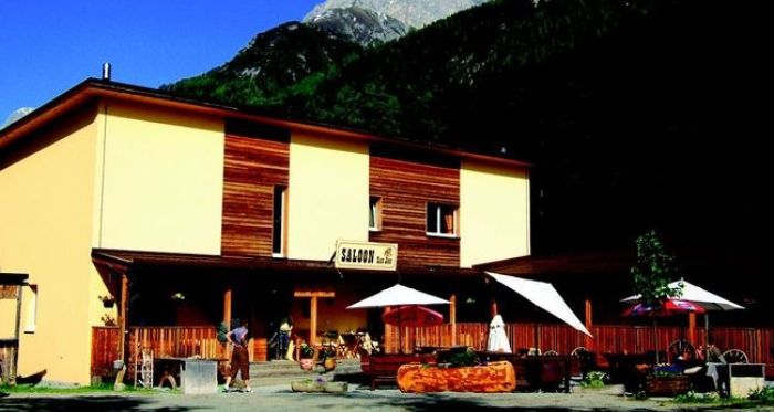 Saloon im Sommer