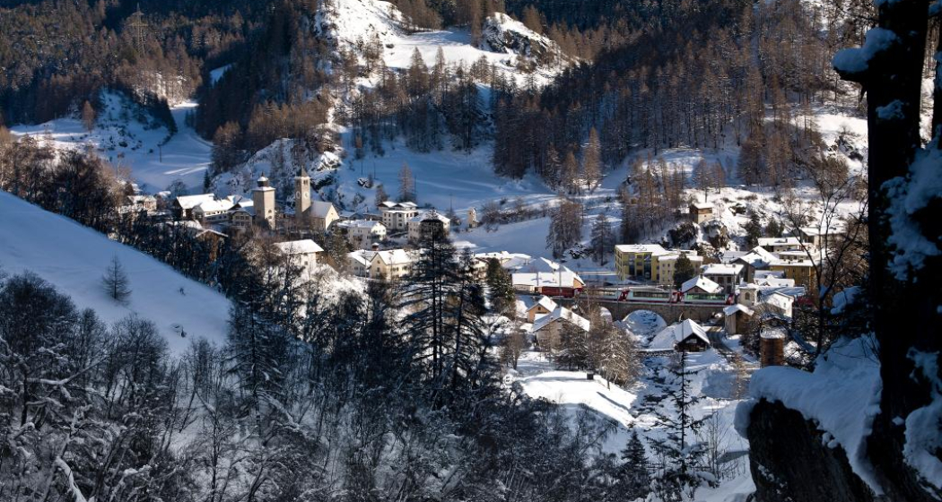 Das Dorf Susch Das Dorf Susch