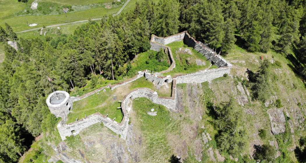 Festungsruine Fortezza Rohan (oua_30142379_image) Festungsruine Fortezza Rohan (oua_30142379_image)