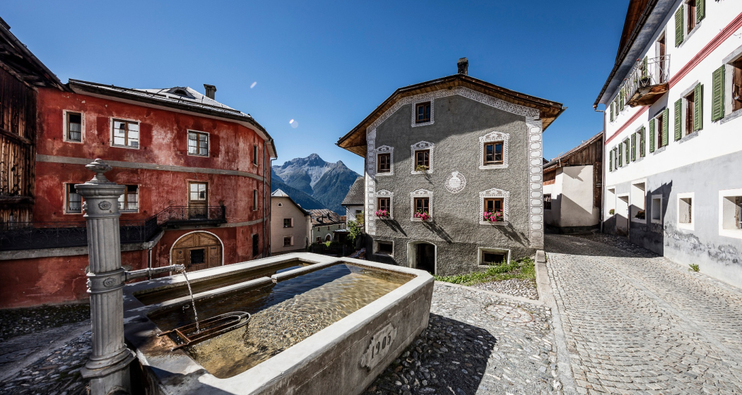 Dorfbrunnen Tschlin Dorfbrunnen Tschlin