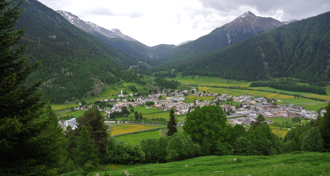 Blick Piz d'Urezza Richtung Zernez und Ofenpass Blick Piz d'Urezza Richtung Zernez und Ofenpass