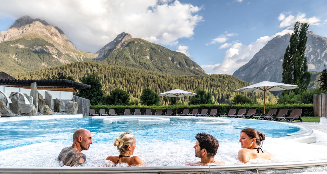 Baden im Mineralbad Bogn Engiadina Scuol, Engadin Baden im Mineralbad Bogn Engiadina Scuol, Engadin