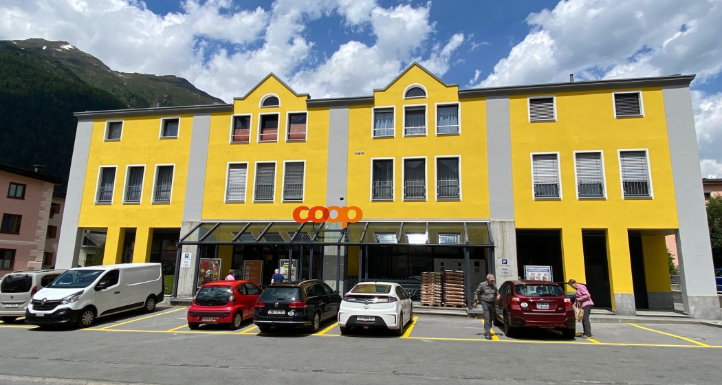 Coop (oua_60158660_image) Coop (oua_60158660_image)