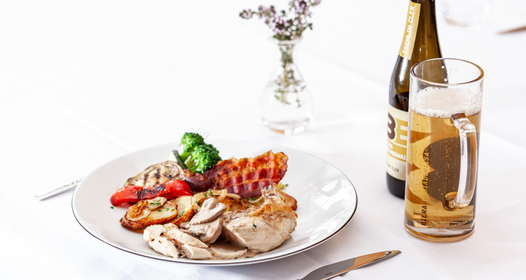 Ustaria Tschlin (oua_603629888_image) Ustaria Tschlin (oua_603629888_image)