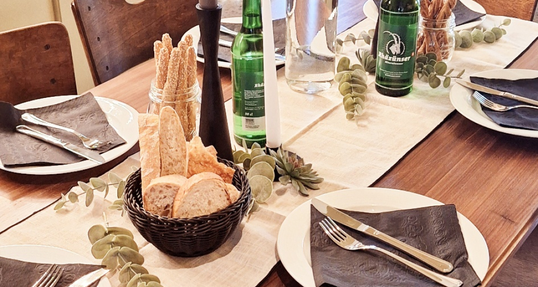 Ustarea Spluga (oua_609312311_image) Ustarea Spluga (oua_609312311_image)