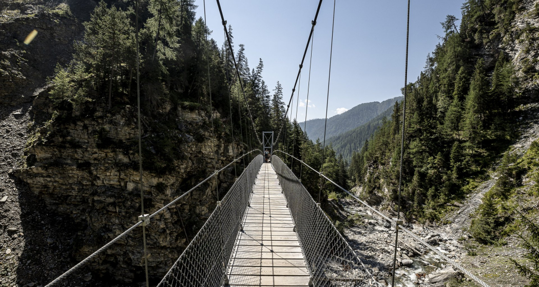 Hängebrücke im Val Sinestra. Hängebrücke im Val Sinestra.