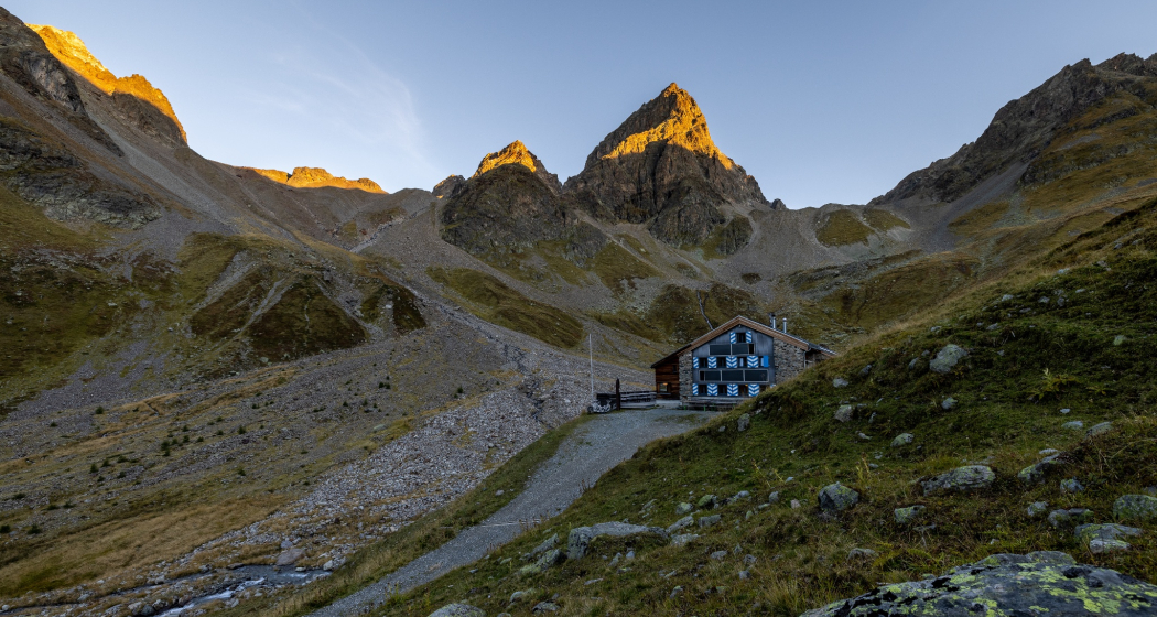 Weitwanderung Bergsteigerdorf Guarda – Chamonna Tuoi CAS (oua_96964103_image)