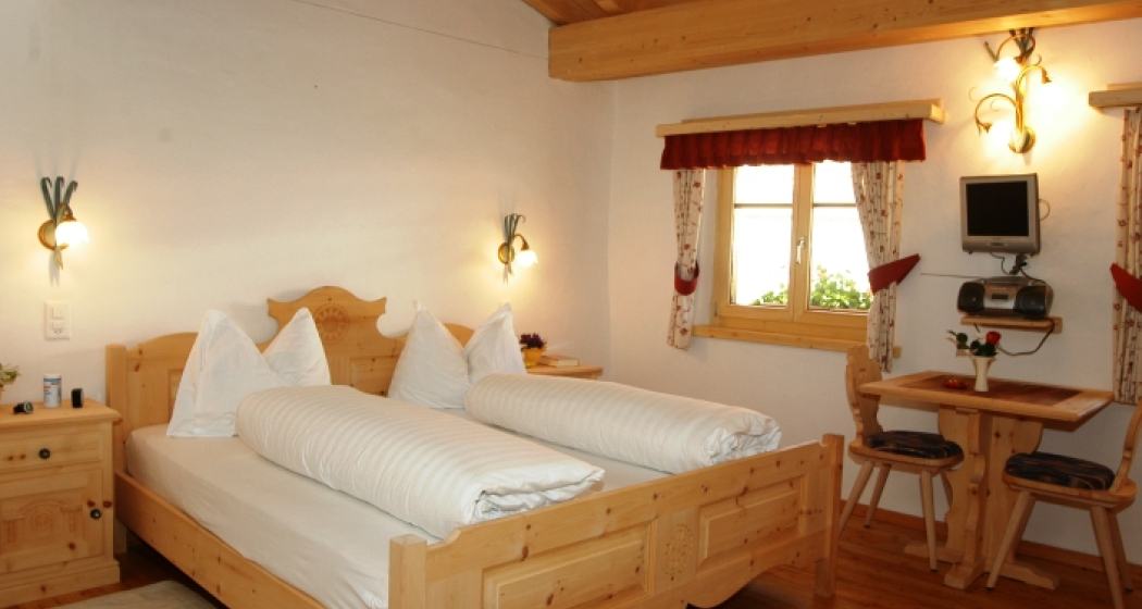 Doppelzimmer auf der Strassenseite (tom_tds00020010648866976_image) Doppelzimmer auf der Strassenseite (tom_tds00020010648866976_image)