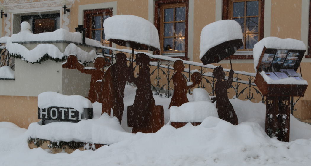 Figuren im Schnee