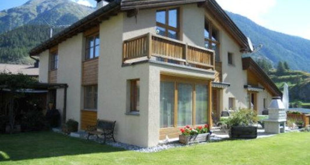 Aussenansicht Westseite im Sommer Aussenansicht Westseite im Sommer