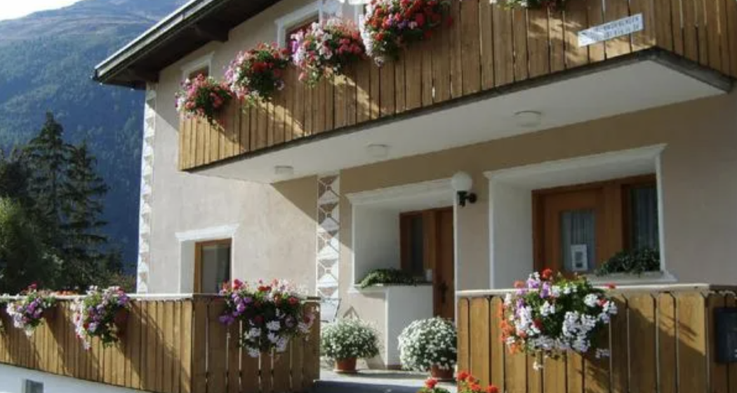 Chasa Clavuot Eingang