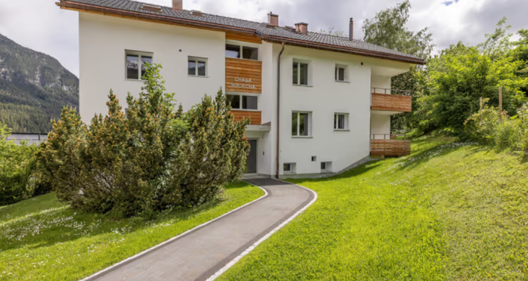 Weg zum Haus Buorcha