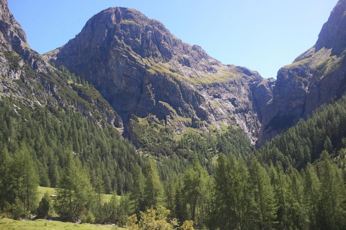 Blick von der Alp Uina Dadaint in Richtung Uina-Schlucht