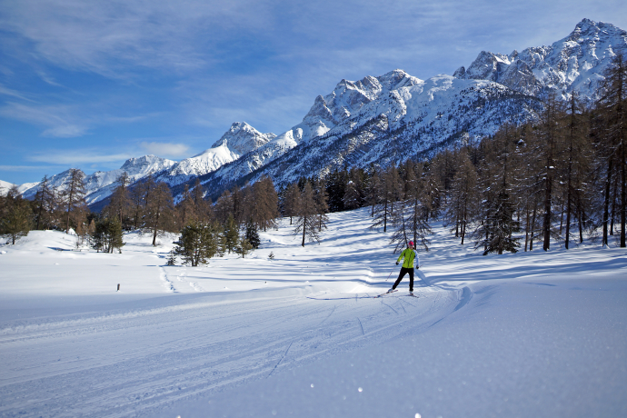 Ski de fond dans un paysage à couper le souffle au Lai Nair