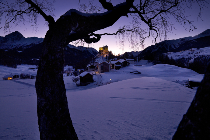 Schloss Tarasp im Winter
