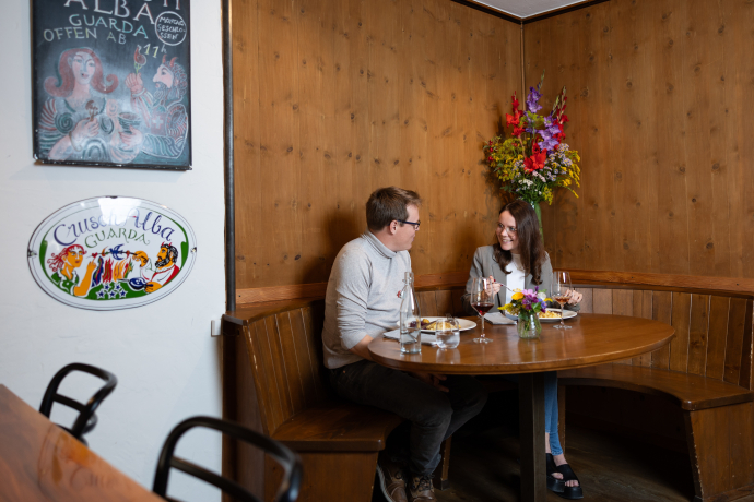 Crusch Alba Guarda (oua_87560357_image)