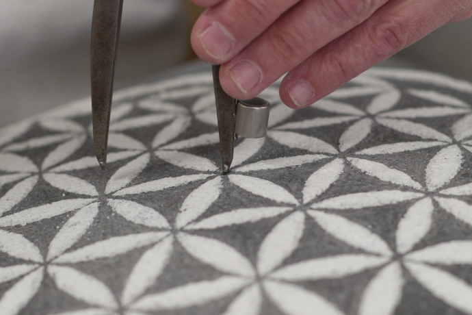 Engadiner Sgraffito aus eigener Hand (gdl_842706878_image) Engadiner Sgraffito aus eigener Hand (gdl_842706878_image)