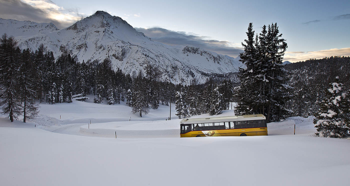 Mit der neuen Gästekarte mit inkludiertem öV die Ferienregionen Engadin Scuol Zernez und Val Müstair erkunden. Mit der neuen Gästekarte mit inkludiertem öV die Ferienregionen Engadin Scuol Zernez und Val Müstair erkunden.