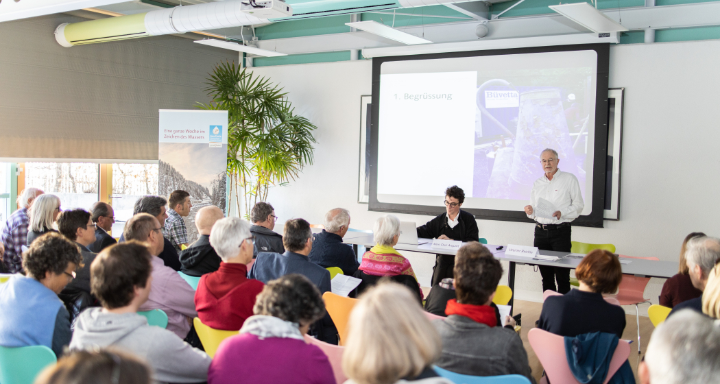 Der Verein Pro Büvetta Tarasp an der jährlichen Generalversammlung © Dominik Täuber Der Verein Pro Büvetta Tarasp an der jährlichen Generalversammlung © Dominik Täuber