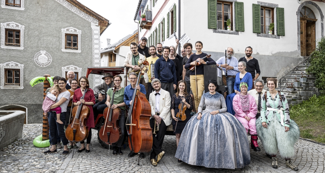 Ils Fränzlis da Tschlin mit Familie und Freunden. Ils Fränzlis da Tschlin mit Familie und Freunden.
