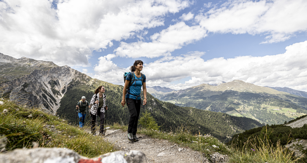 Wandern im Schweizerischen Nationalpark Wandern im Schweizerischen Nationalpark