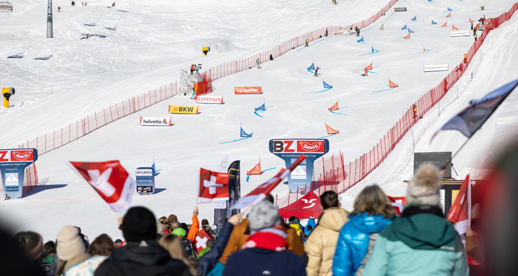 Zielhang beim FIS Snowboard Weltcup Scuol 2024