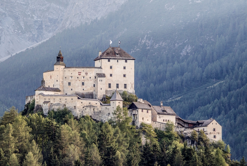 Tarasp Castle Engadin Scuol Zernez
