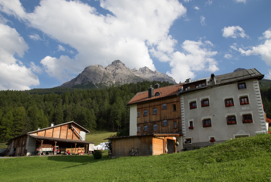 Ferien auf dem Bauernhof im Engadin, Schweiz.
