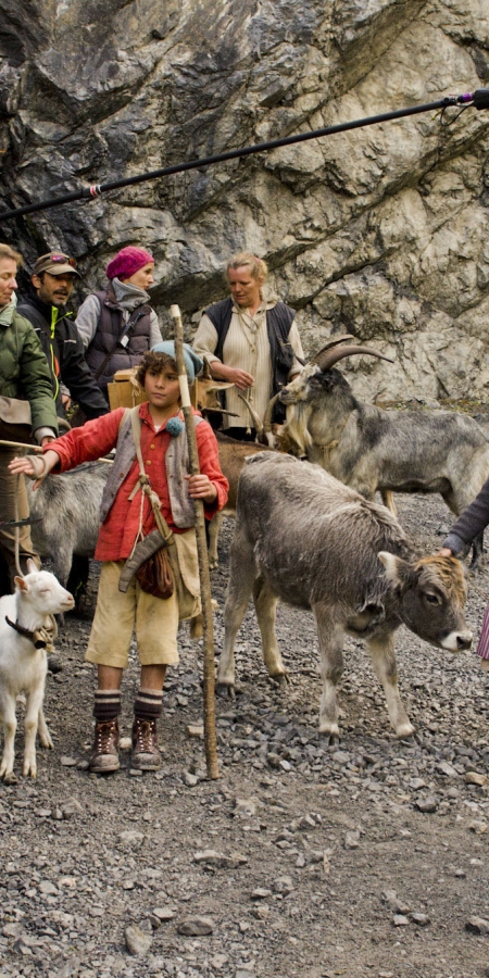 Im Herbst 2014 fanden die Filmaufnahmen zum Schellen-Ursli-Film im Unterengadin statt. Schellen-Ursli Herbstdreh im Val d'Uina
