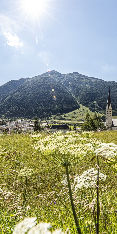 Wunderschöne Trailrunning-Einsteiger-Tour bei Zernez im Engadin, Schweiz.
