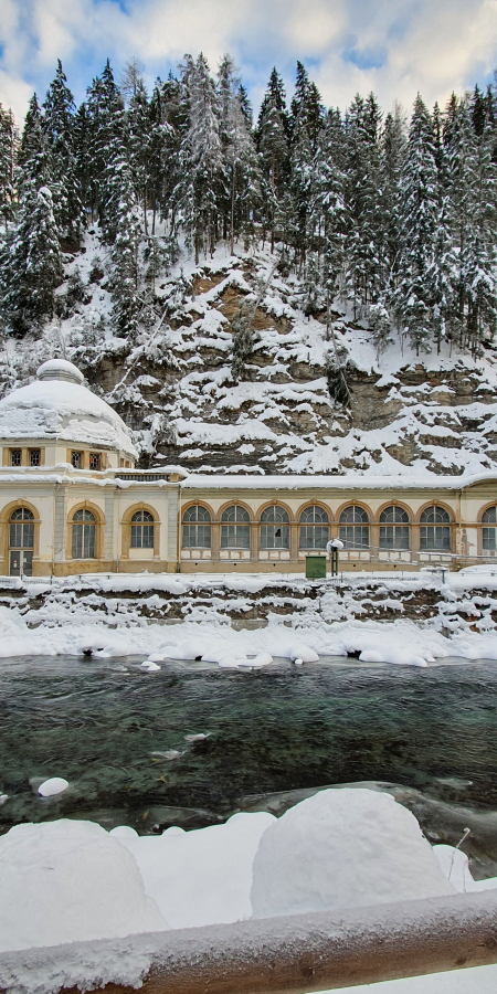 Trinkhalle Büvetta Tarasp in Nairs – Mineralwasser & Inn – Ferienregion Engadin Scuol Zernez Trinkhalle Büvetta Tarasp in Nairs – Mineralwasser & Inn – Ferienregion Engadin Scuol Zernez