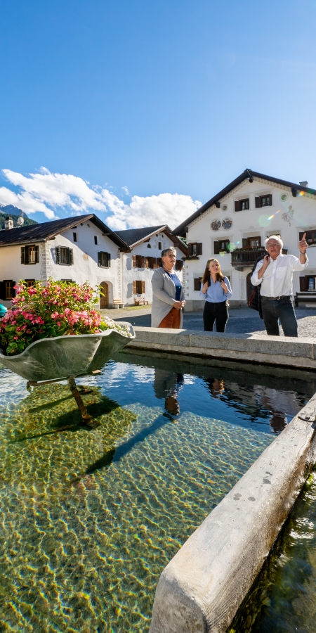 Dorffuehrung_scuol_dominik_taeuber Dorffuehrung_scuol_dominik_taeuber