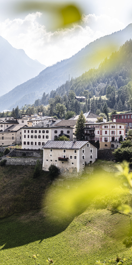 Lavin © Andrea Badrutt Lavin im Sommer