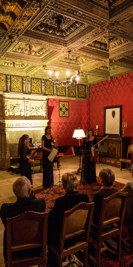 Piz Amalia Musik Festival auf dem Schloss Tarasp Piz Amalia Musik Festival auf dem Schloss Tarasp