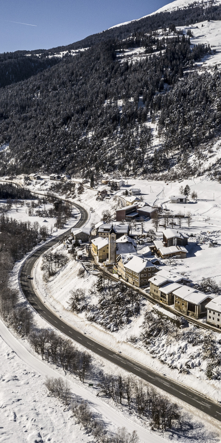 Strada-Martina, Unterengadin, im Winter Strada-Martina, Unterengadin, im Winter