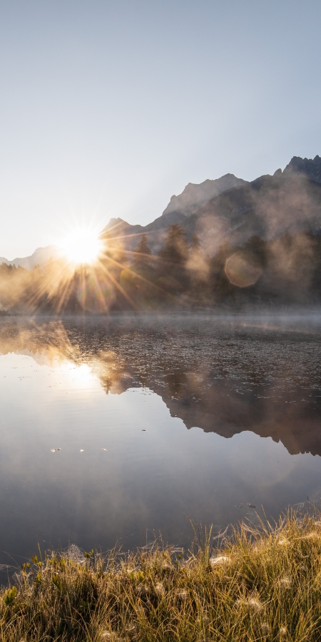 Der kleine Bergsee Lai Nair im Unterengadin. Bild: Dominik Täuber.