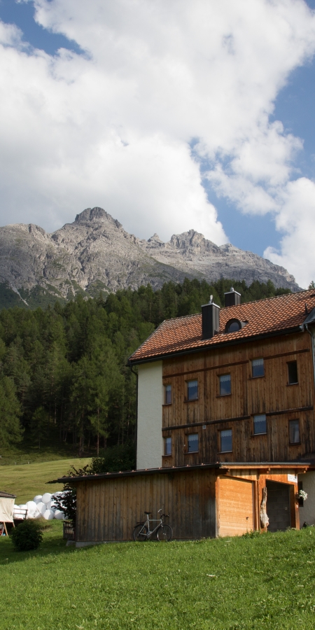 Ferien auf dem Bauernhof im Engadin, Schweiz.