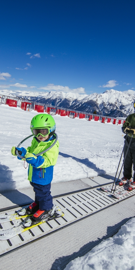 Im Kinderland im Skigebiet Scuol. Im Kinderland im Skigebiet Scuol.