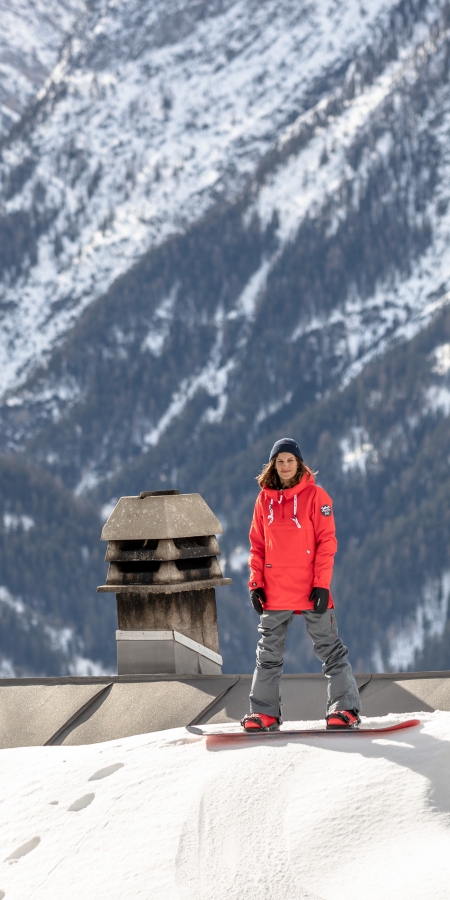 A chasa – Elena Könz Gefühle des Tiefschneefahrens und das Kreative am Snowboarden erleben. A chasa – Elena Könz Gefühle des Tiefschneefahrens und das Kreative am Snowboarden erleben