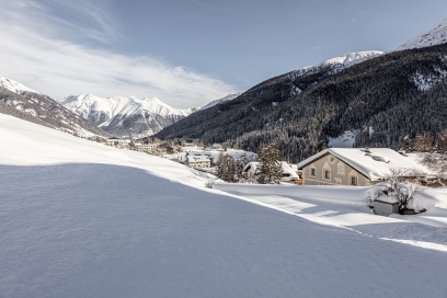 Engadinerdorf Brail im Winter Engadinerdorf Brail im Winter